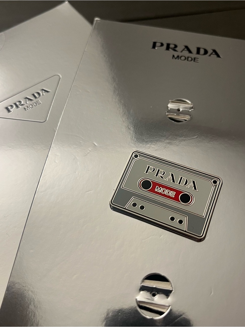 PRADA Silver Pin 🔻